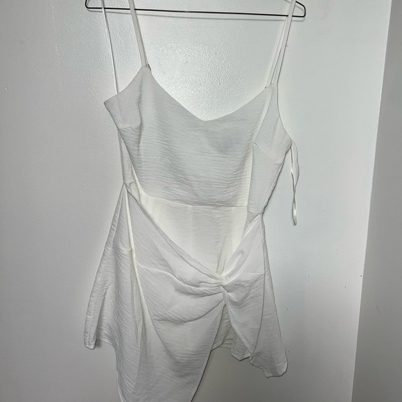 Elegant White Spaghetti Strap Dress - Picture 1 of 6